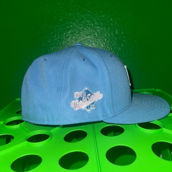 Rare New era fitted hat - Picture 2 of 3